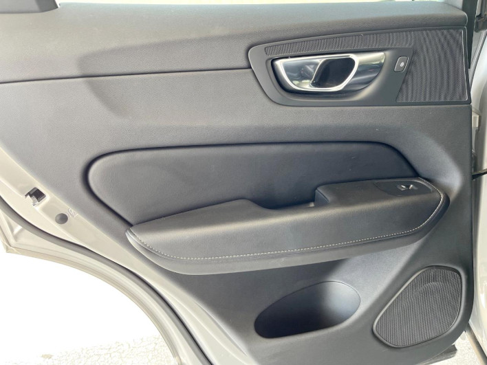 2022 Volvo XC60 5AA-UB420TXCM (UW-69f0222646bd2)[18]