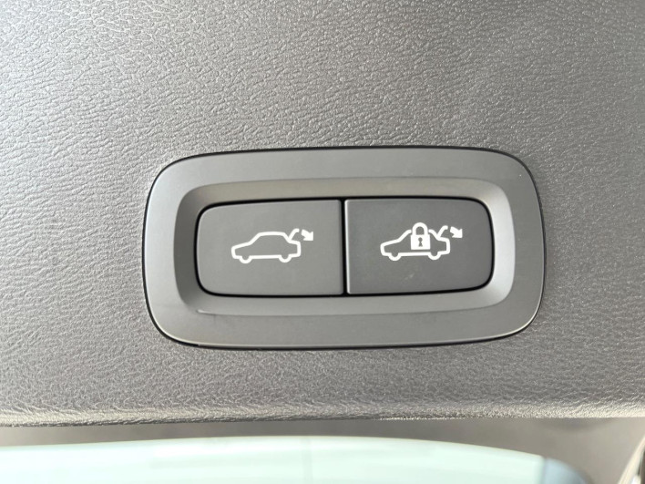 2023 Volvo XC40 5AA-XB420TXCM (UW-69f0222684509)[15]