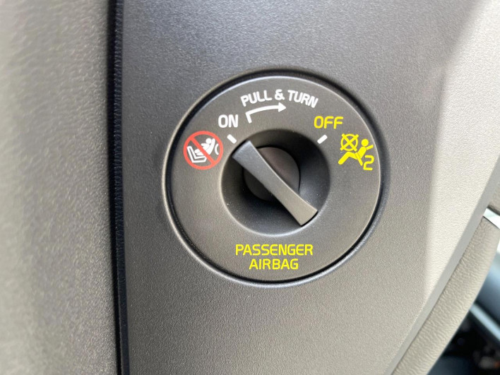 2023 Volvo XC40 5AA-XB420TXCM (UW-69f0222684509)[18]