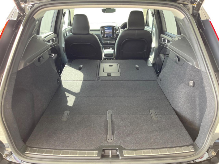 2023 Volvo XC40 5AA-XB420TXCM (UW-69f0222684509)[13]