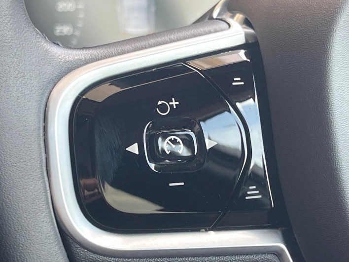 2019 Volvo V60 DBA-ZB420 (UW-69f022288931e)[27]