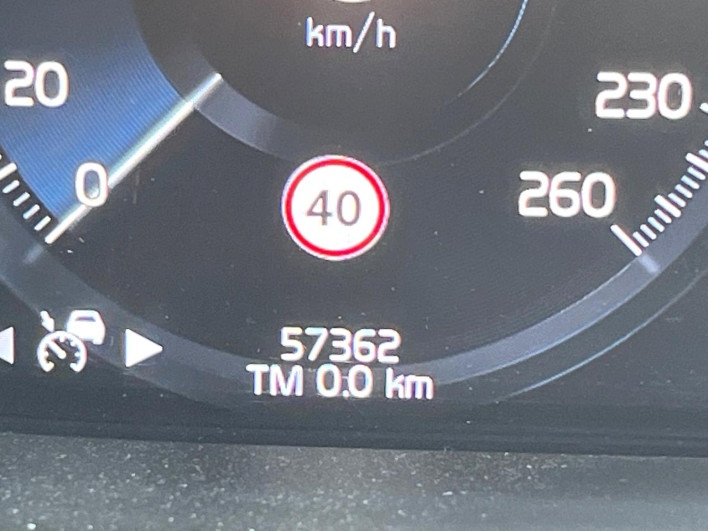 2019 Volvo V60 DBA-ZB420 (UW-69f022288931e)[2]