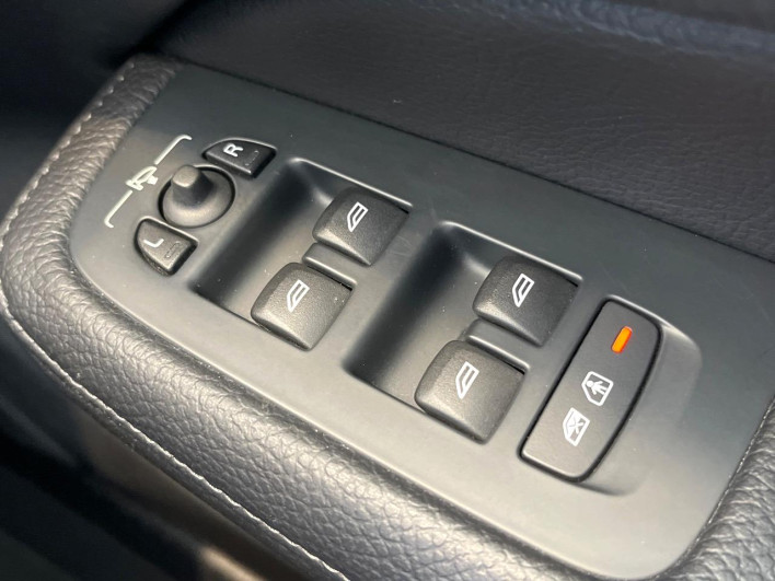 2019 Volvo V60 DBA-ZB420 (UW-69f022288931e)[25]