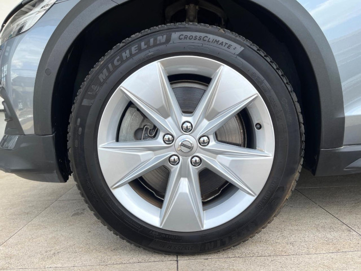 2019 Volvo V60 DBA-ZB420 (UW-69f022288931e)[23]