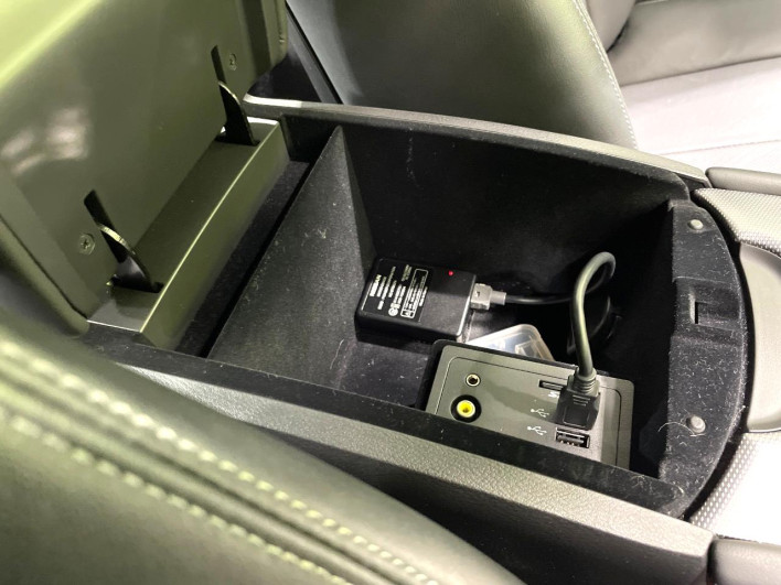 2018 Nissan Skyline DBA-YV37 (UW-69f02228ab733)[27]