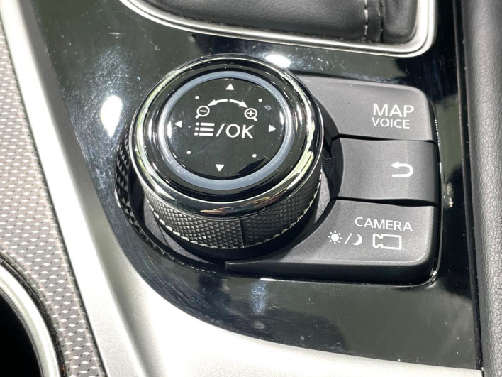 2018 Nissan Skyline DBA-YV37 (UW-69f02228ab733)[23]