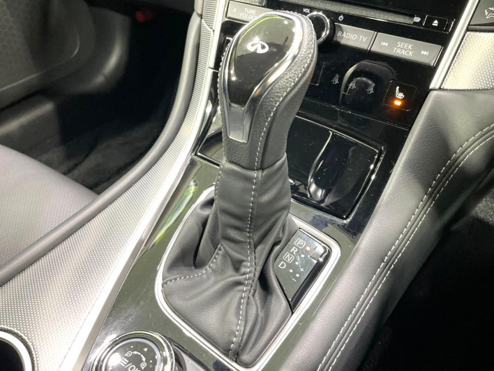 2018 Nissan Skyline DBA-YV37 (UW-69f02228ab733)[22]