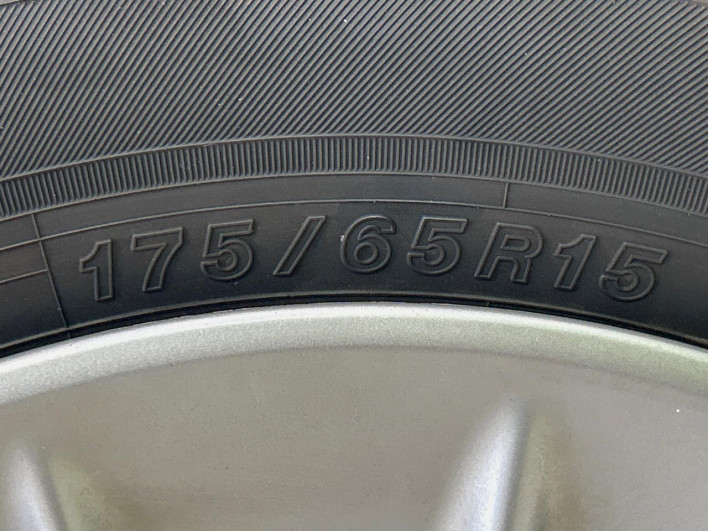 2009 Nissan Cube DBA-Z12 (UW-69f022291fa26)[9]