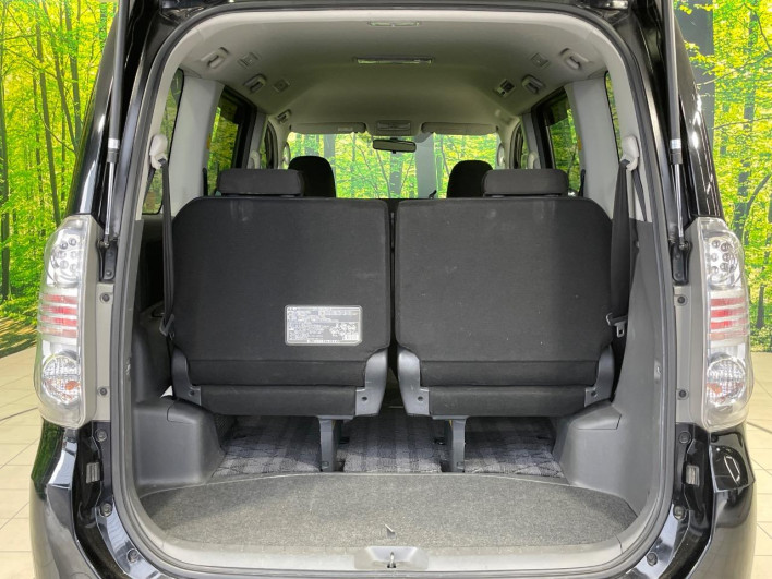 2007 Toyota Voxy DBA-ZRR75W (UW-69f0222b46cb9)[29]