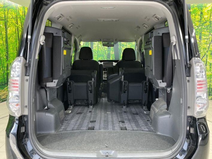 2007 Toyota Voxy DBA-ZRR75W (UW-69f0222b46cb9)[28]