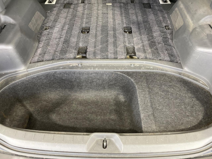 2007 Toyota Voxy DBA-ZRR75W (UW-69f0222b46cb9)[26]