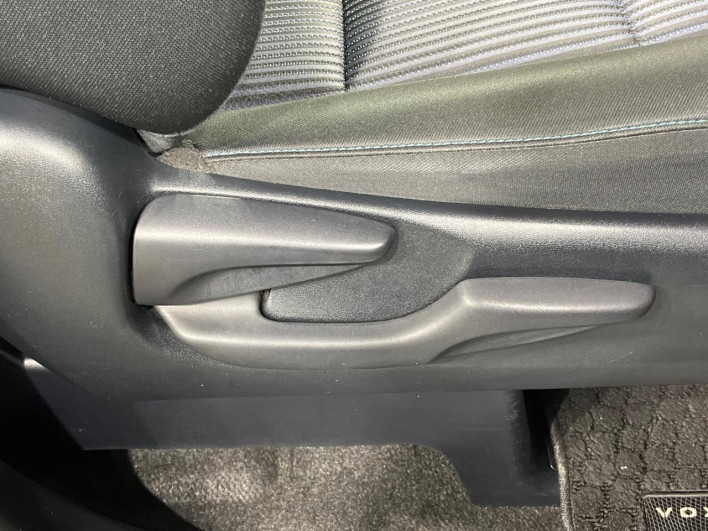 2015 Toyota Voxy DBA-ZRR80W (UW-69f0222b5865b)[23]