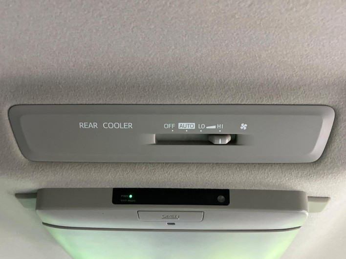 2015 Toyota Voxy DBA-ZRR80W (UW-69f0222b5865b)[26]