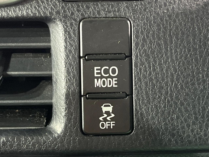 2015 Toyota Voxy DBA-ZRR80W (UW-69f0222b5865b)[10]