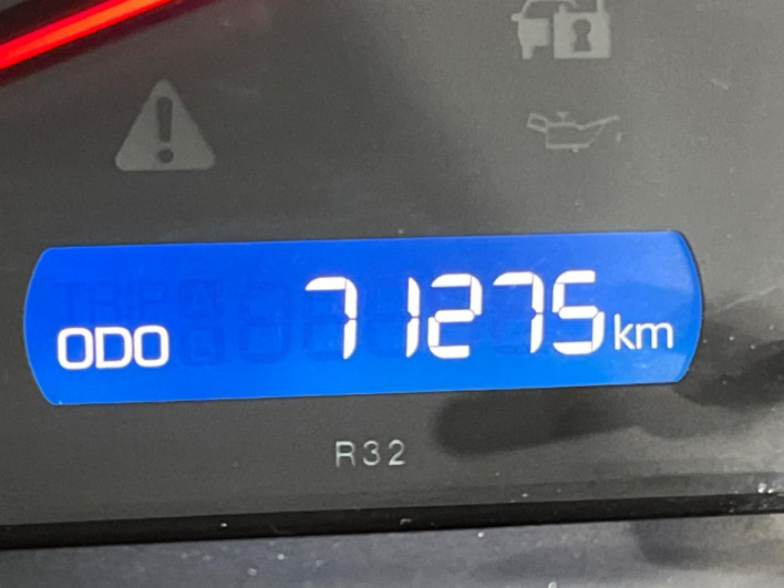 2015 Toyota Voxy DBA-ZRR80W (UW-69f0222b5865b)[2]