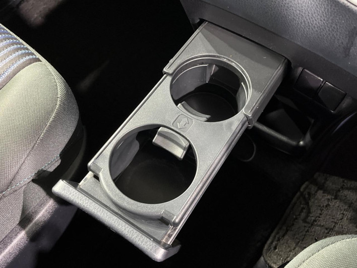 2015 Toyota Voxy DBA-ZRR80W (UW-69f0222b5865b)[19]