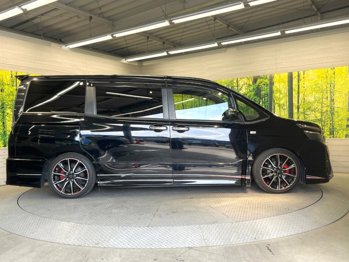 2016 Toyota Voxy DBA-ZRR80W (UW-69f0222c88d10)[13]