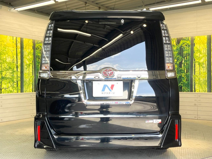 2016 Toyota Voxy DBA-ZRR80W (UW-69f0222c88d10)[11]