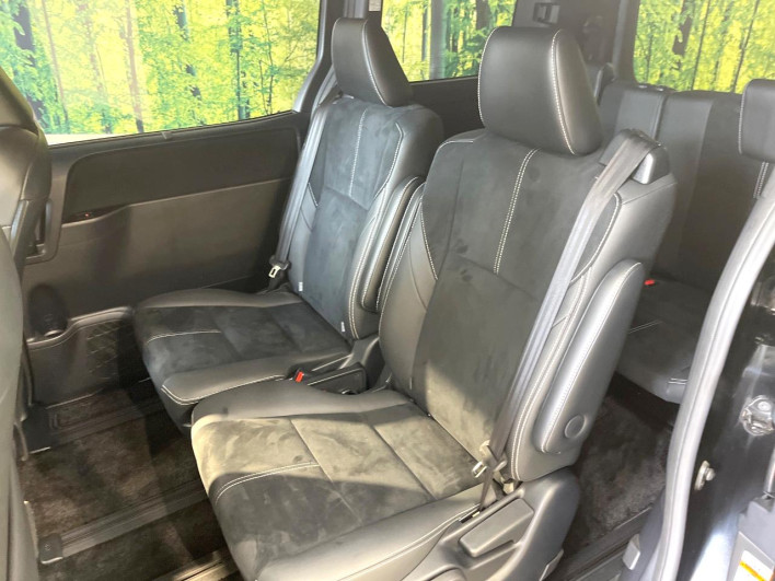 2016 Toyota Voxy DBA-ZRR80W (UW-69f0222c88d10)[24]