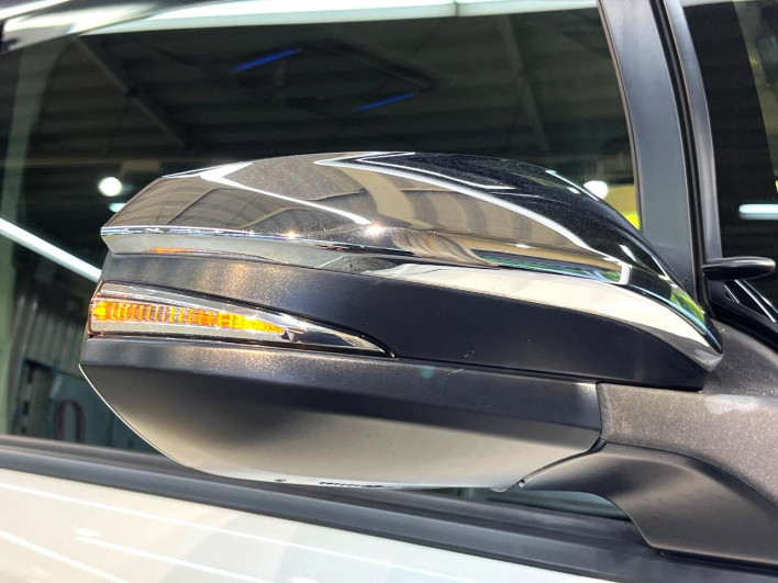 2017 Toyota Voxy DBA-ZRR80W (UW-69f0222cc0d83)[23]