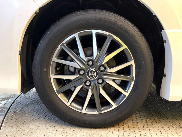 2017 Toyota Voxy DBA-ZRR80W (UW-69f0222cc0d83)[29]