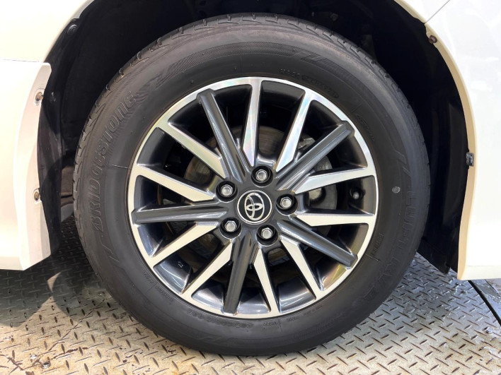 2017 Toyota Voxy DBA-ZRR80W (UW-69f0222cc0d83)[25]