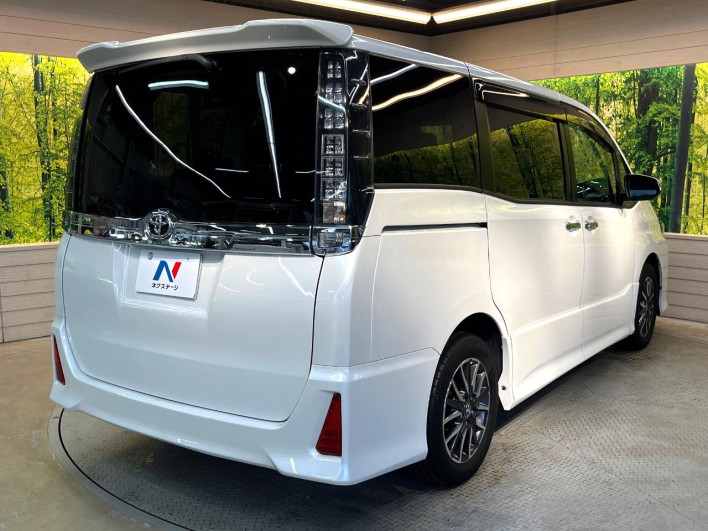 2017 Toyota Voxy DBA-ZRR80W (UW-69f0222cc0d83)[10]