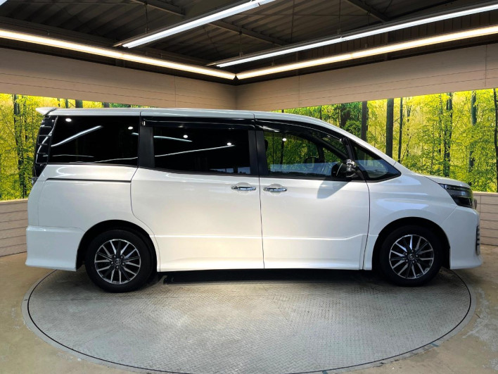 2017 Toyota Voxy DBA-ZRR80W (UW-69f0222cc0d83)[11]