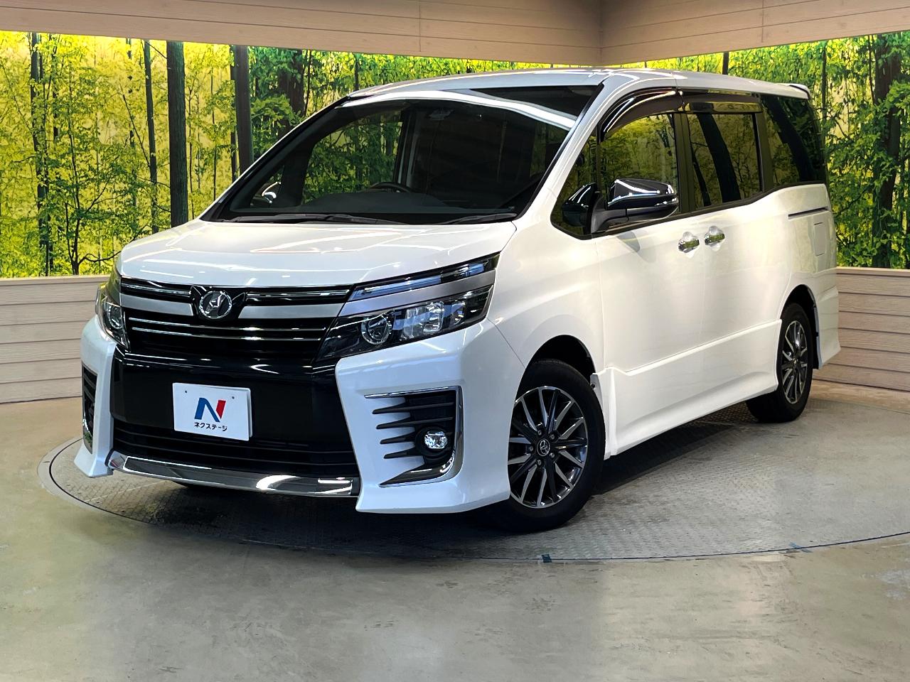 2017 Toyota Voxy DBA-ZRR80W