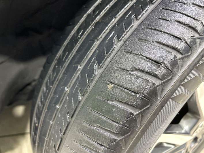 2017 Toyota Voxy DBA-ZRR80W (UW-69f0222d15ff3)[17]