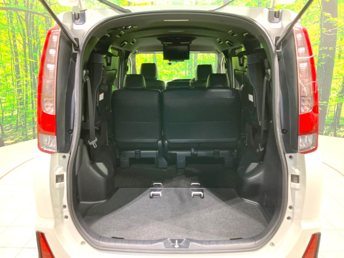 2017 Toyota Noah DBA-ZRR80W (UW-69f0222df055e)[11]