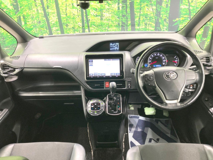 2017 Toyota Noah DBA-ZRR80W (UW-69f0222df055e)[13]