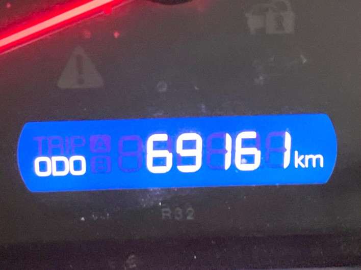 2017 Toyota Noah DBA-ZRR80W (UW-69f0222df055e)[2]