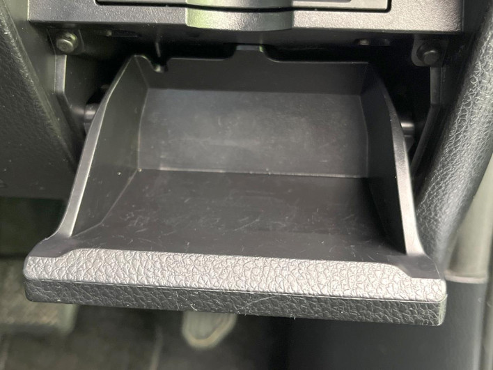 2017 Toyota Esquire DBA-ZRR80G (UW-69f0222e60d82)[20]