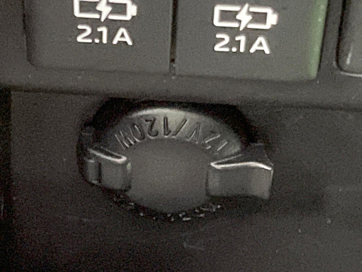 2017 Toyota Esquire DBA-ZRR80G (UW-69f0222e60d82)[27]