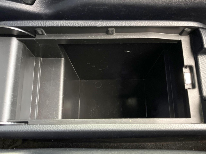 2017 Toyota Esquire DBA-ZRR80G (UW-69f0222e60d82)[22]