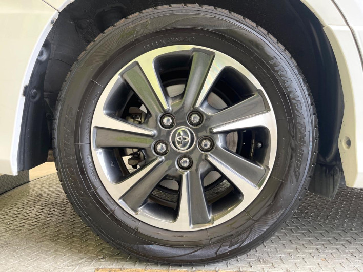 2017 Toyota Noah DBA-ZRR80W (UW-69f0222ee3fc7)[19]