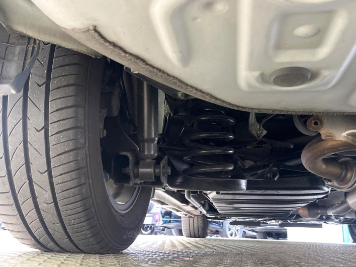 2017 Toyota Noah DBA-ZRR80W (UW-69f0222ee3fc7)[20]