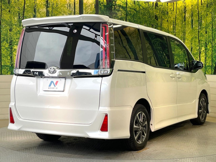 2017 Toyota Noah DBA-ZRR80W (UW-69f0222ee3fc7)[28]