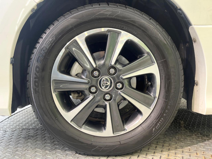 2017 Toyota Noah DBA-ZRR80W (UW-69f0222ee3fc7)[23]