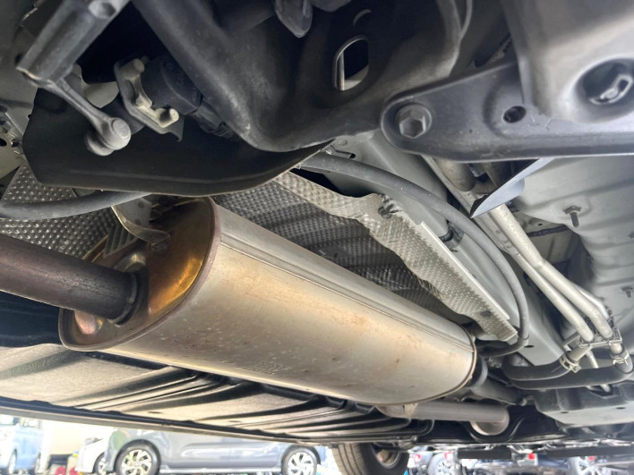 2017 Toyota Noah DBA-ZRR80W (UW-69f0222ee3fc7)[18]