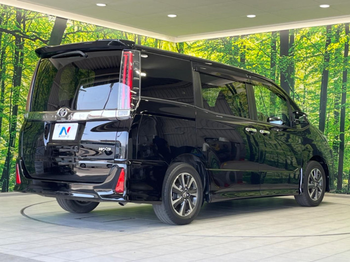 2018 Toyota Noah DBA-ZRR80W (UW-69f0222f24cf0)[7]