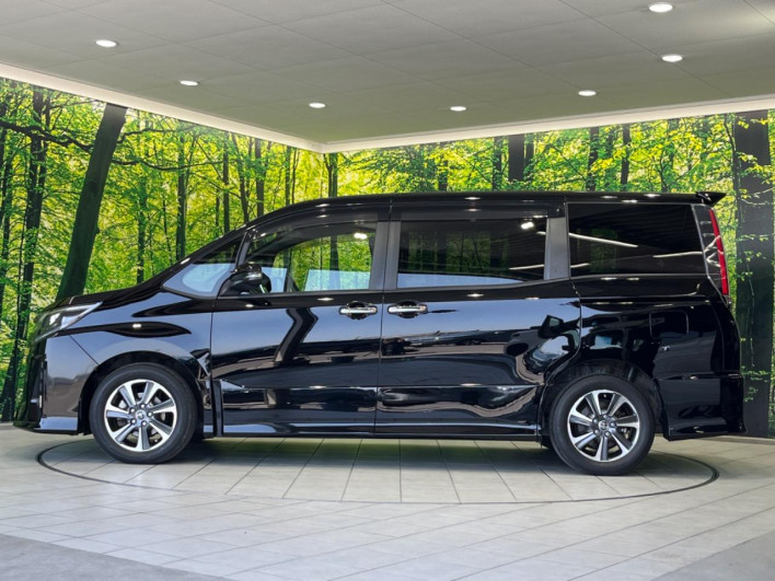 2018 Toyota Noah DBA-ZRR80W (UW-69f0222f24cf0)[17]