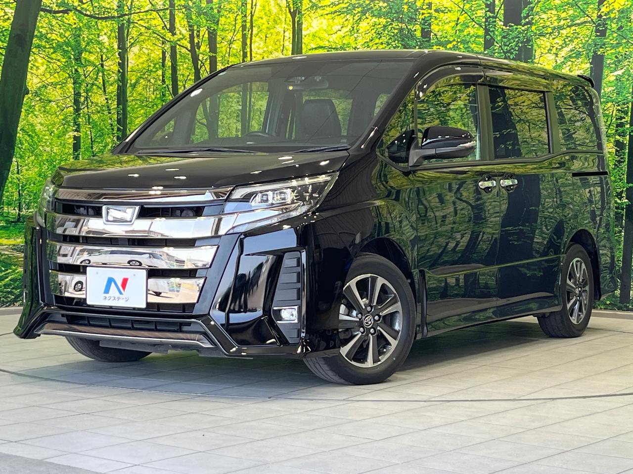 2018 Toyota Noah DBA-ZRR80W