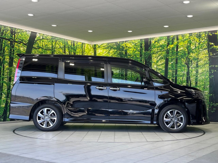 2018 Toyota Noah DBA-ZRR80W (UW-69f0222f24cf0)[6]