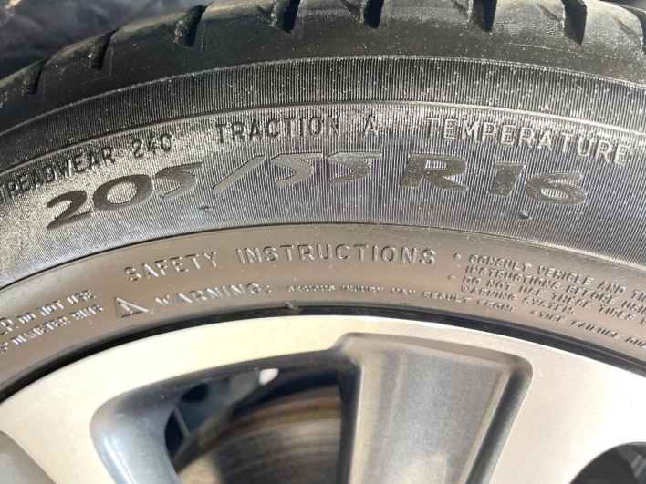 2019 Toyota Voxy DBA-ZRR80W (UW-69f0222fce670)[20]