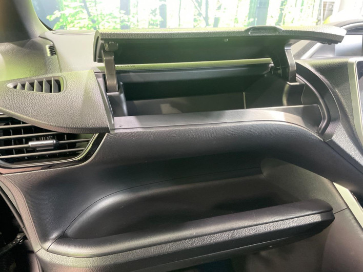 2020 Toyota Voxy 3BA-ZRR80W (UW-69f0223074ac3)[27]