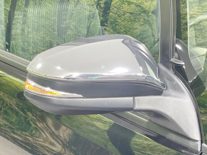 2019 Toyota Voxy DBA-ZRR85W (UW-69f022316e2bf)[17]