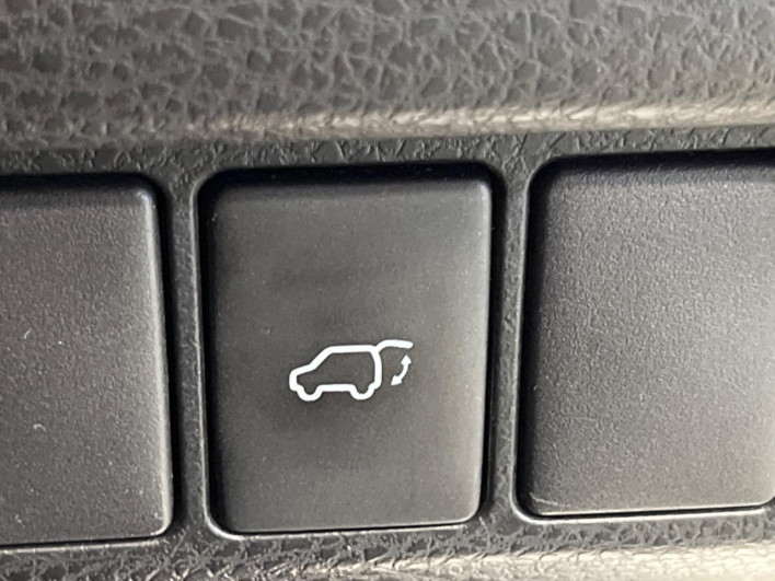 2017 Toyota Harrier DBA-ZSU60W (UW-69f022329d0b3)[26]