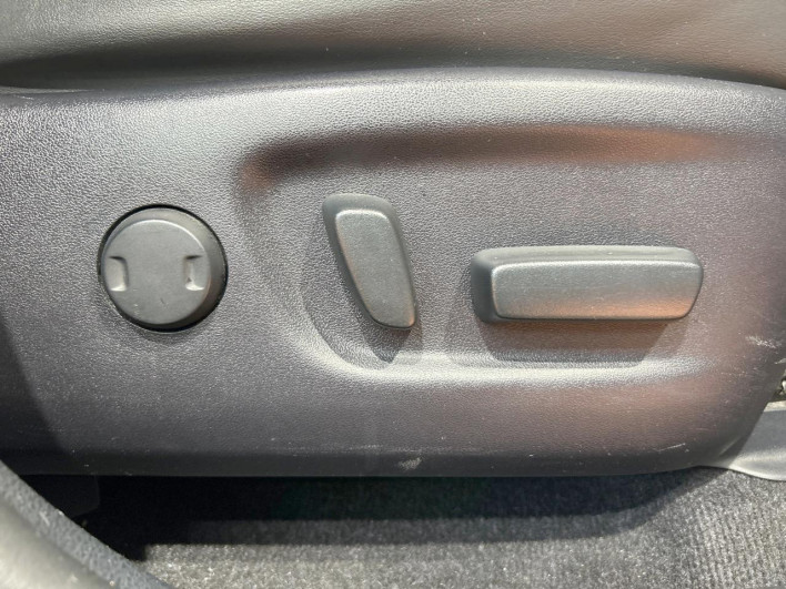 2018 Toyota Harrier DBA-ZSU60W (UW-69f022334ffee)[26]